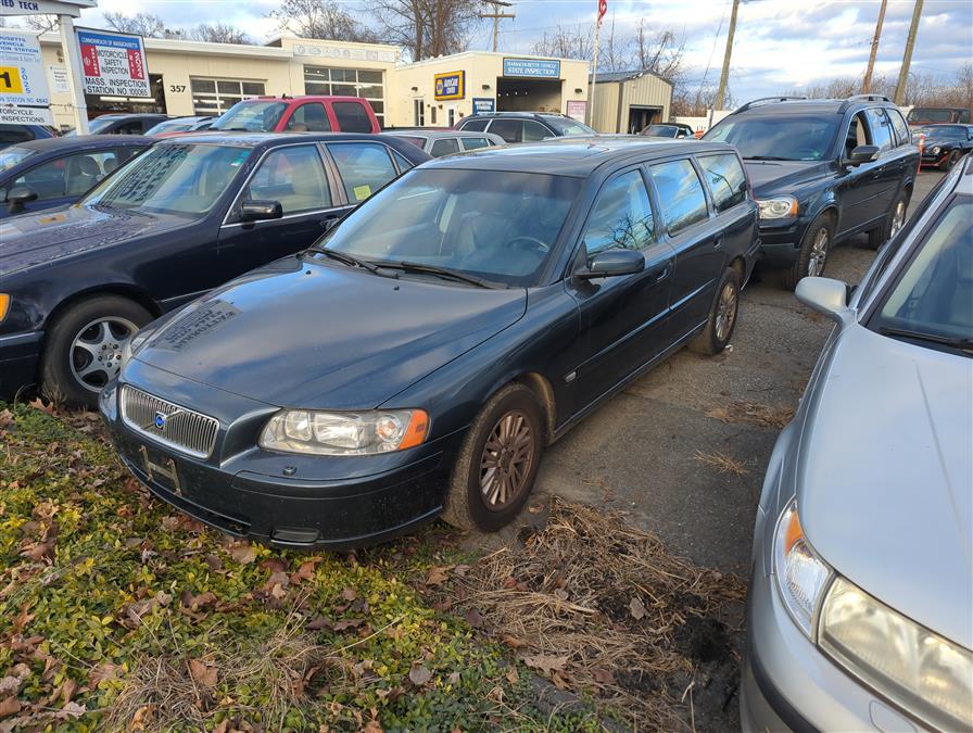 2005 Volvo V70 2.4L Auto w/Sunroof, available for sale in Agawam, Massachusetts | Parrottas Auto Service And Repair. Agawam, Massachusetts