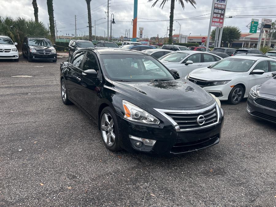 2013 Nissan Altima 4dr Sdn I4 2.5 S, available for sale in Kissimmee, Florida | Central florida Auto Trader. Kissimmee, Florida