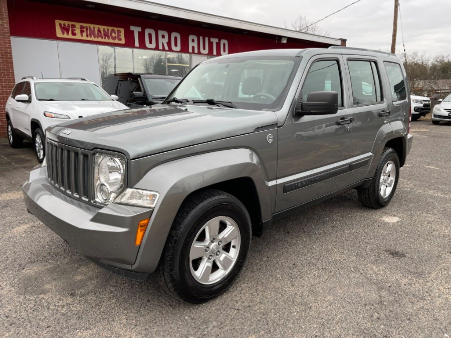 2012 Jeep Liberty 4WD 4dr Sport Latitude, available for sale in East Windsor, Connecticut | Toro Auto. East Windsor, Connecticut
