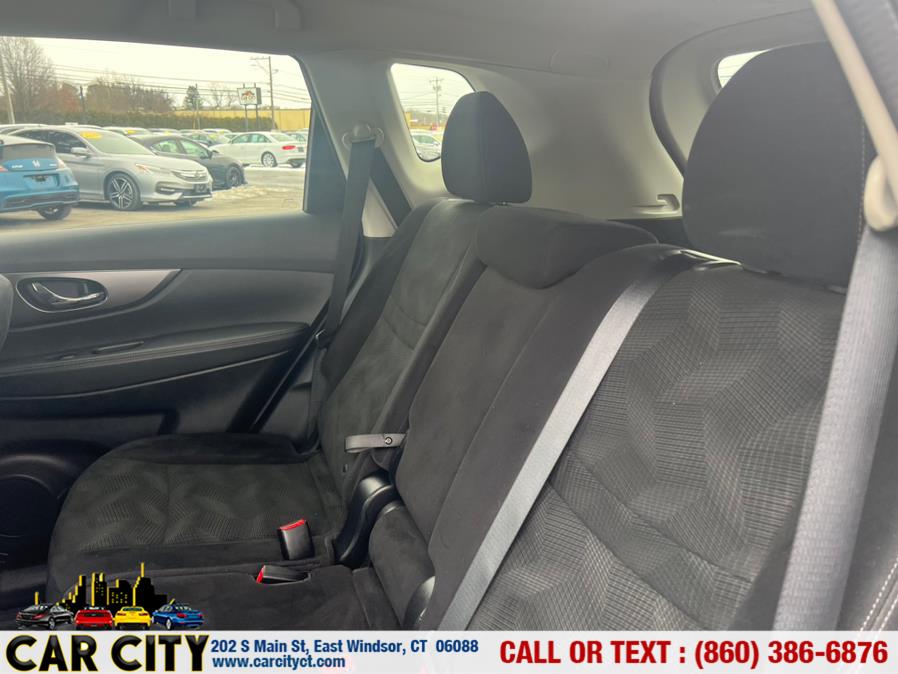 2014 Nissan Rogue Sv AWD, available for sale in East Windsor, Connecticut | Car City LLC. East Windsor, Connecticut 2014 Nissan Rogue Sv AWD, available for sale in East Windsor, Connecticut | Car City LLC. East Windsor, Connecticut