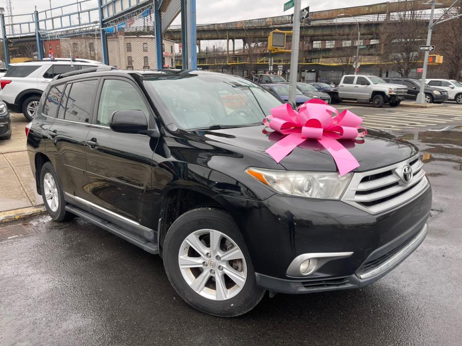 2012 Toyota Highlander 4WD 4dr V6 SE (Natl), available for sale in Brooklyn, New York | Brooklyn Auto Mall LLC. Brooklyn, New York