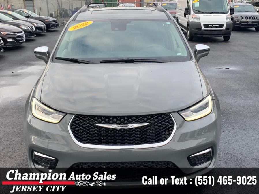 Chrysler Pacifica 2022 in Jersey City, Newark, Bayonne, North Bergen