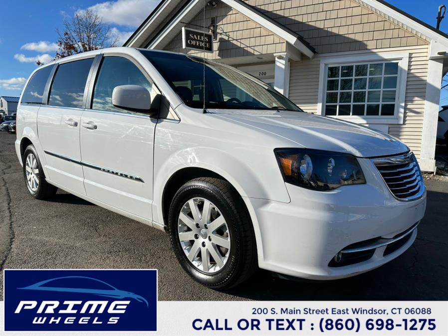 Used 2014 Chrysler Town & Country in East Windsor, Connecticut | Prime Wheels. East Windsor, Connecticut