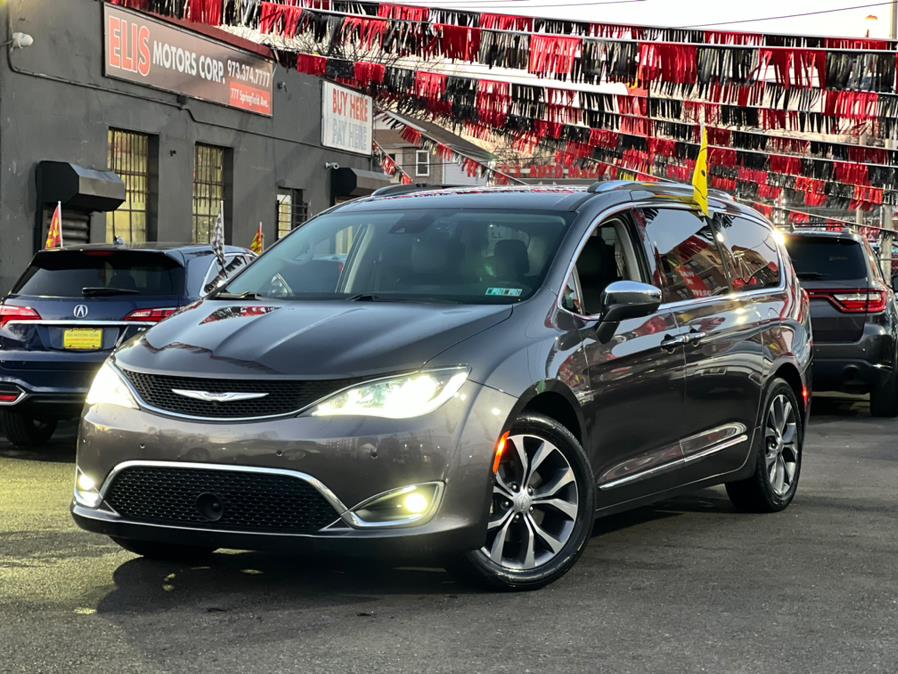 2017 Chrysler Pacifica Limited FWD, available for sale in Irvington, New Jersey | Elis Motors Corp. Irvington, New Jersey