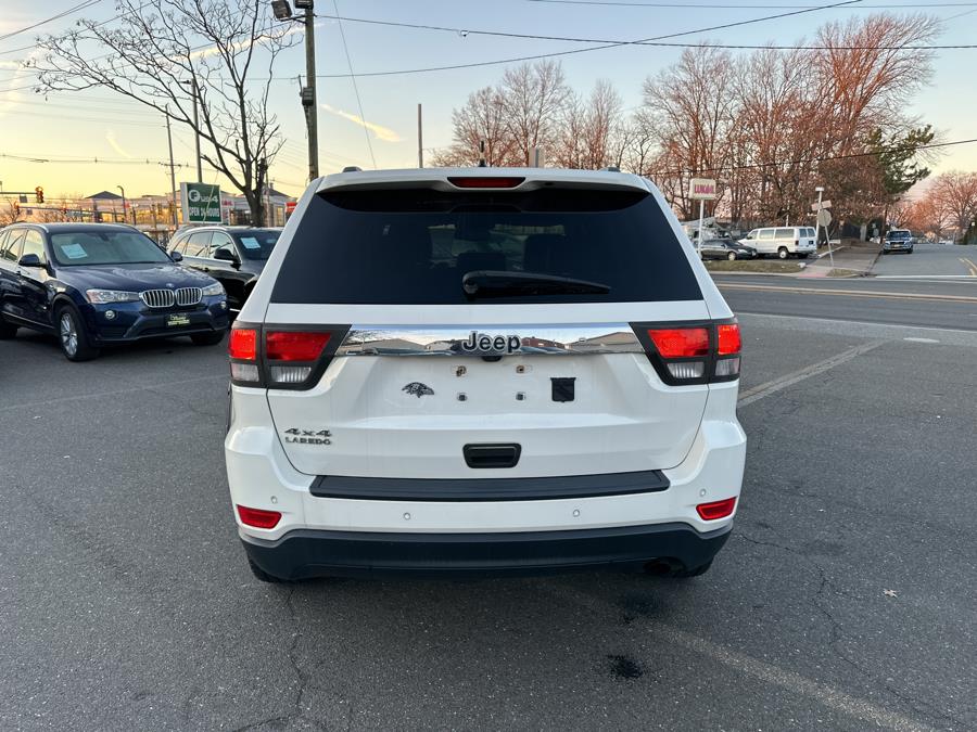 2011 Jeep Grand Cherokee 4WD 4dr Laredo, available for sale in Little Ferry, New Jersey | Victoria Preowned Autos Inc. Little Ferry, New Jersey 2011 Jeep Grand Cherokee 4WD 4dr Laredo, available for sale in Little Ferry, New Jersey | Victoria Preowned Autos Inc. Little Ferry, New Jersey