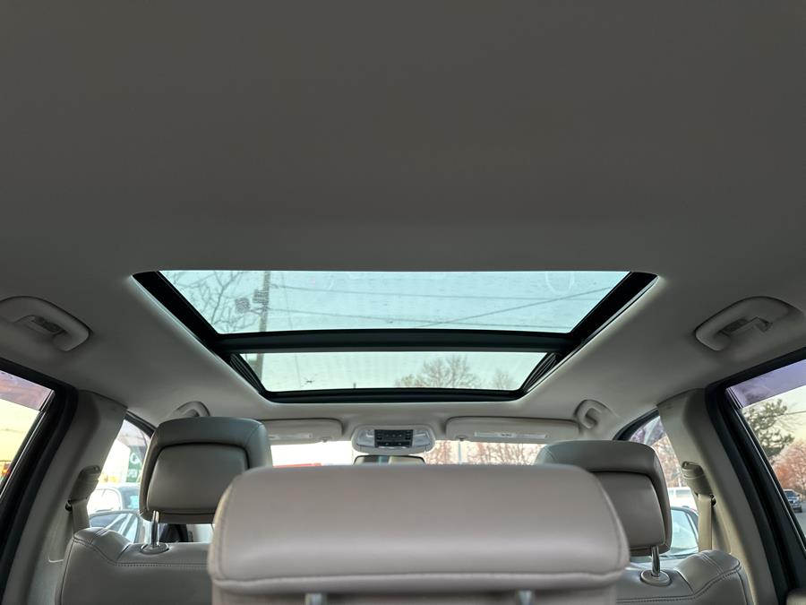 2011 Jeep Grand Cherokee 4WD 4dr Laredo, available for sale in Little Ferry, New Jersey | Victoria Preowned Autos Inc. Little Ferry, New Jersey 2011 Jeep Grand Cherokee 4WD 4dr Laredo, available for sale in Little Ferry, New Jersey | Victoria Preowned Autos Inc. Little Ferry, New Jersey