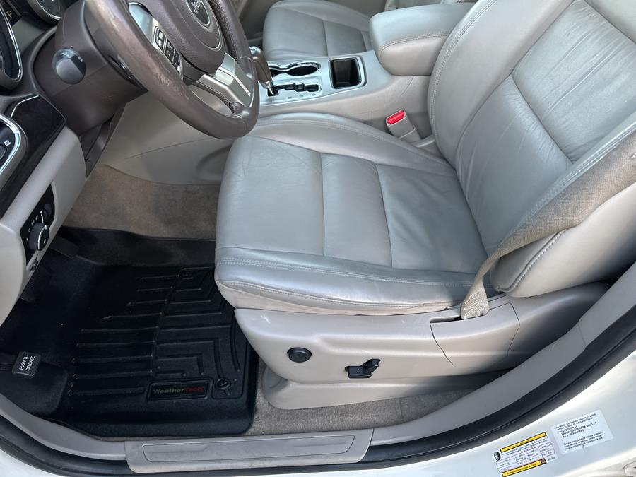 2011 Jeep Grand Cherokee 4WD 4dr Laredo, available for sale in Little Ferry, New Jersey | Victoria Preowned Autos Inc. Little Ferry, New Jersey 2011 Jeep Grand Cherokee 4WD 4dr Laredo, available for sale in Little Ferry, New Jersey | Victoria Preowned Autos Inc. Little Ferry, New Jersey
