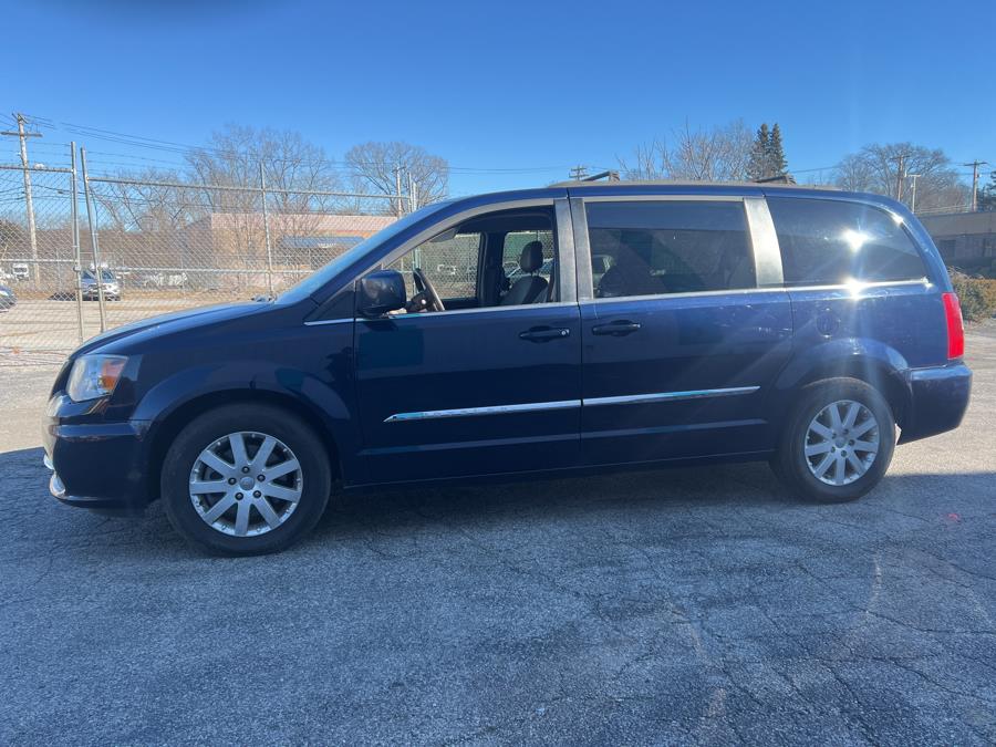2014 Chrysler Town & Country 4dr Wgn Touring, available for sale in Milford, Connecticut | Dealertown Auto Wholesalers. Milford, Connecticut 2014 Chrysler Town & Country 4dr Wgn Touring, available for sale in Milford, Connecticut | Dealertown Auto Wholesalers. Milford, Connecticut