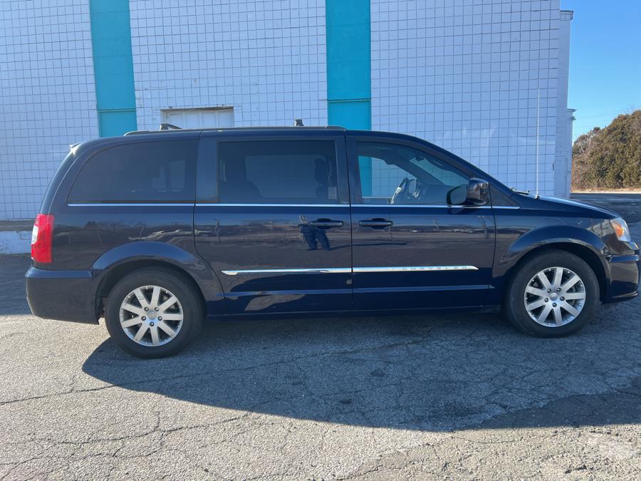 2014 Chrysler Town & Country 4dr Wgn Touring, available for sale in Milford, Connecticut | Dealertown Auto Wholesalers. Milford, Connecticut