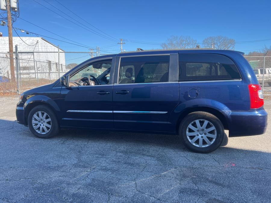 2014 Chrysler Town & Country 4dr Wgn Touring, available for sale in Milford, Connecticut | Dealertown Auto Wholesalers. Milford, Connecticut 2014 Chrysler Town & Country 4dr Wgn Touring, available for sale in Milford, Connecticut | Dealertown Auto Wholesalers. Milford, Connecticut