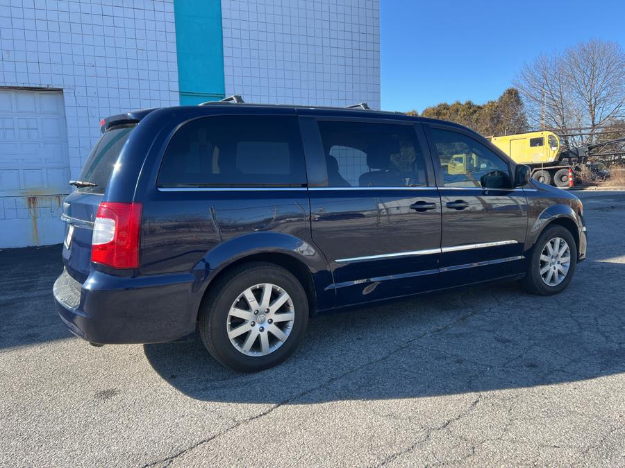 2014 Chrysler Town & Country 4dr Wgn Touring, available for sale in Milford, Connecticut | Dealertown Auto Wholesalers. Milford, Connecticut 2014 Chrysler Town & Country 4dr Wgn Touring, available for sale in Milford, Connecticut | Dealertown Auto Wholesalers. Milford, Connecticut