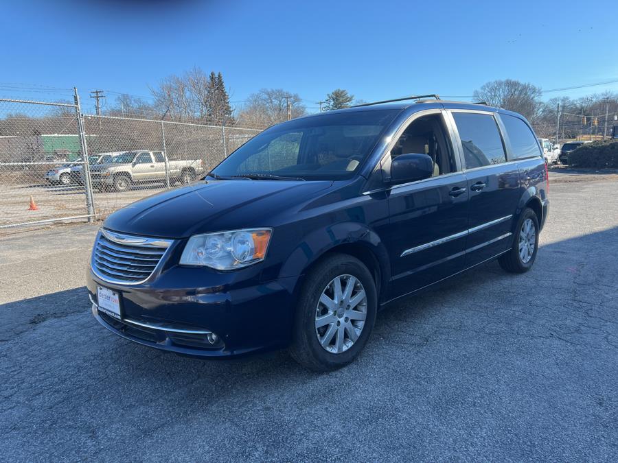 2014 Chrysler Town & Country 4dr Wgn Touring, available for sale in Milford, Connecticut | Dealertown Auto Wholesalers. Milford, Connecticut 2014 Chrysler Town & Country 4dr Wgn Touring, available for sale in Milford, Connecticut | Dealertown Auto Wholesalers. Milford, Connecticut