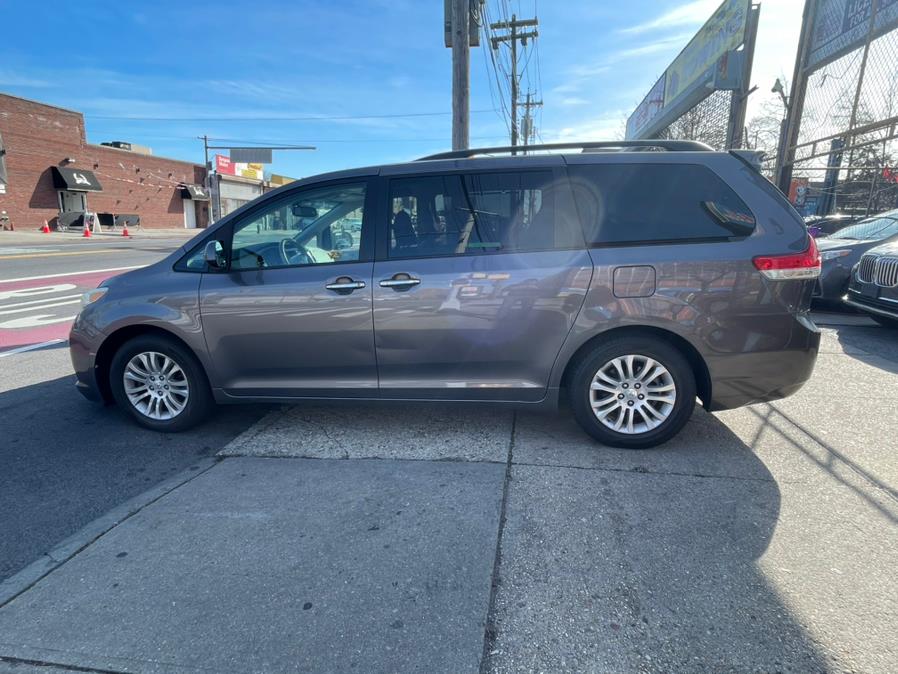 2011 Toyota Sienna 5dr 8-Pass Van V6 XLE FWD, available for sale in BROOKLYN, New York | Deals on Wheels International Auto. BROOKLYN, New York