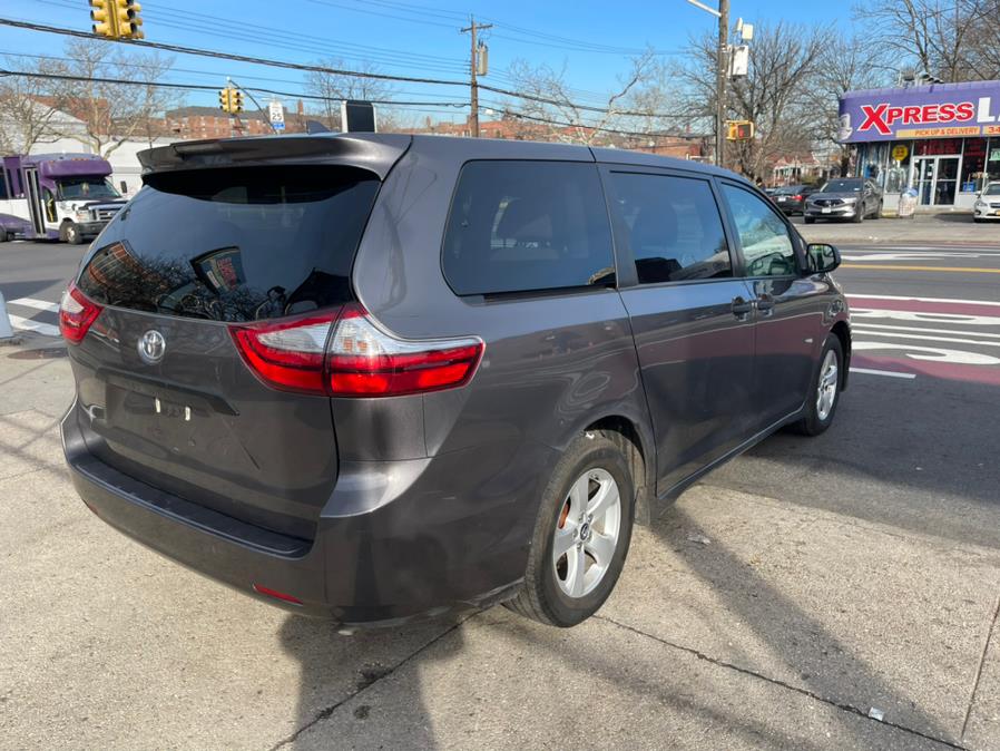 2019 Toyota Sienna L FWD 7-Passenger (Natl), available for sale in BROOKLYN, New York | Deals on Wheels International Auto. BROOKLYN, New York