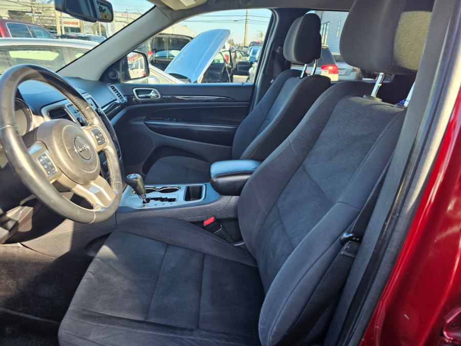 2011 Jeep Grand Cherokee 4WD 4dr Laredo, available for sale in Patchogue, New York | Romaxx Truxx. Patchogue, New York 2011 Jeep Grand Cherokee 4WD 4dr Laredo, available for sale in Patchogue, New York | Romaxx Truxx. Patchogue, New York