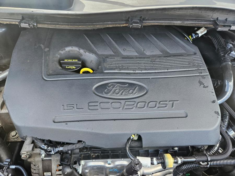 2017 Ford Escape SE 4WD, available for sale in New Britain, Connecticut | Supreme Automotive. New Britain, Connecticut 2017 Ford Escape SE 4WD, available for sale in New Britain, Connecticut | Supreme Automotive. New Britain, Connecticut