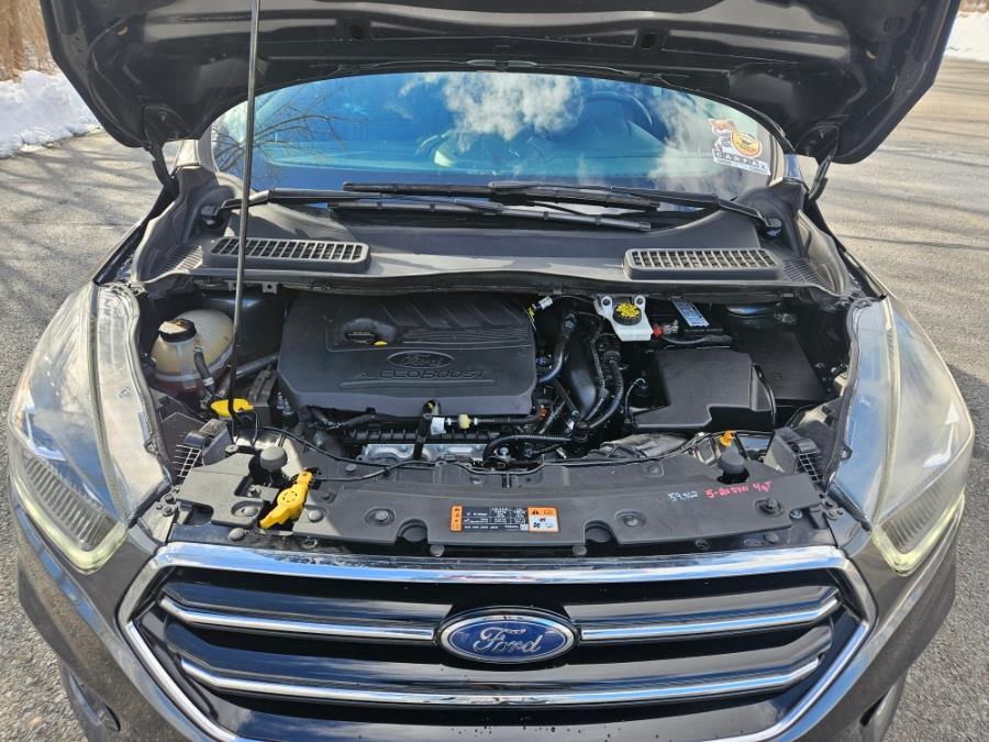 2017 Ford Escape SE 4WD, available for sale in New Britain, Connecticut | Supreme Automotive. New Britain, Connecticut 2017 Ford Escape SE 4WD, available for sale in New Britain, Connecticut | Supreme Automotive. New Britain, Connecticut