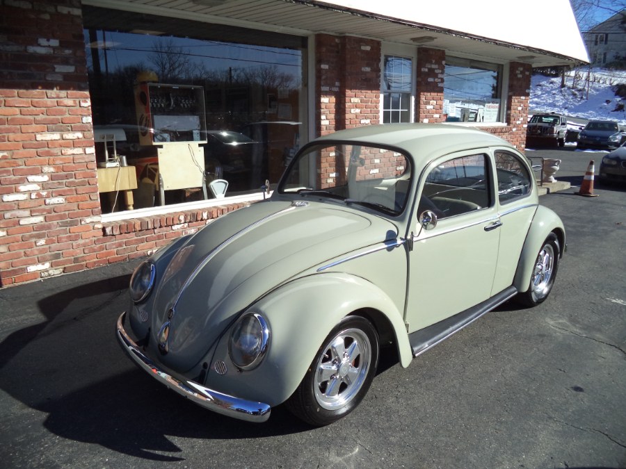 Used 1966 Volkswagen beetle in Naugatuck, Connecticut | Riverside Motorcars, LLC. Naugatuck, Connecticut