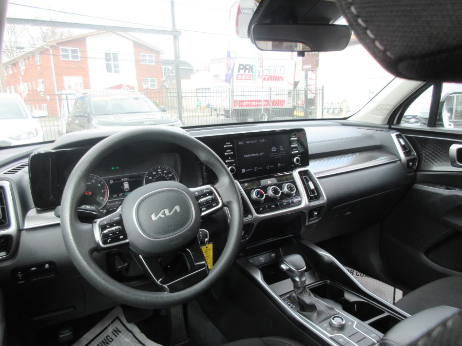 2022 Kia Sorento LX AWD, available for sale in Linden, New Jersey | Route 27 Auto Mall. Linden, New Jersey 2022 Kia Sorento LX AWD, available for sale in Linden, New Jersey | Route 27 Auto Mall. Linden, New Jersey