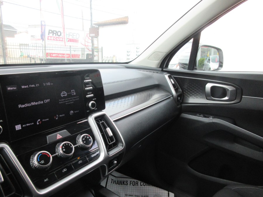 2022 Kia Sorento LX AWD, available for sale in Linden, New Jersey | Route 27 Auto Mall. Linden, New Jersey 2022 Kia Sorento LX AWD, available for sale in Linden, New Jersey | Route 27 Auto Mall. Linden, New Jersey