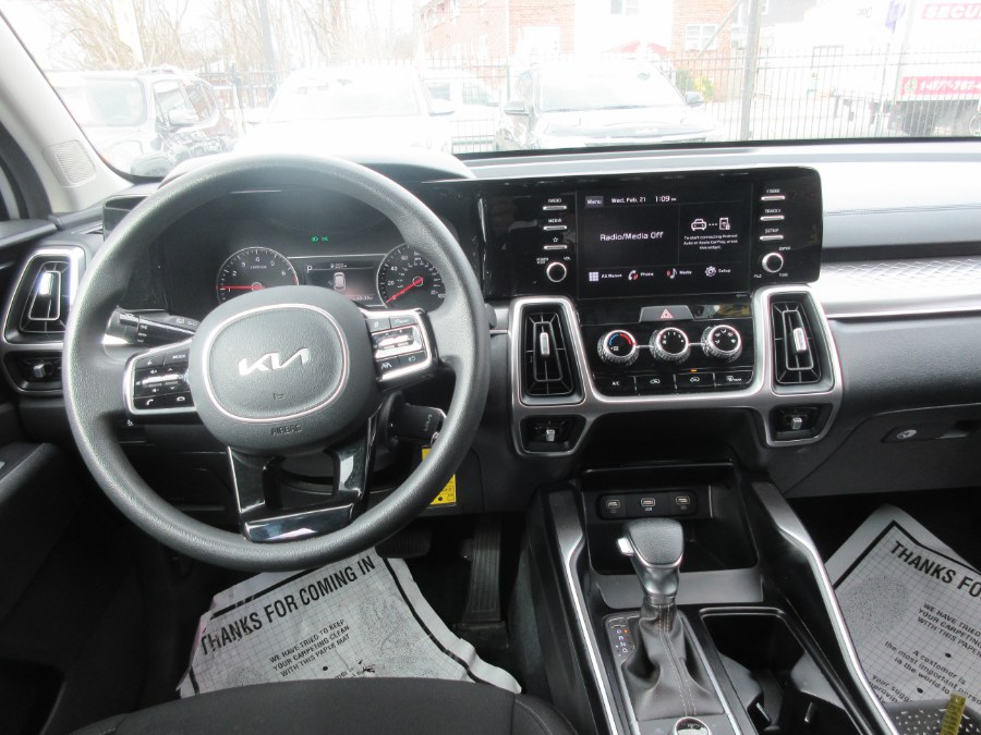 2022 Kia Sorento LX AWD, available for sale in Linden, New Jersey | Route 27 Auto Mall. Linden, New Jersey 2022 Kia Sorento LX AWD, available for sale in Linden, New Jersey | Route 27 Auto Mall. Linden, New Jersey