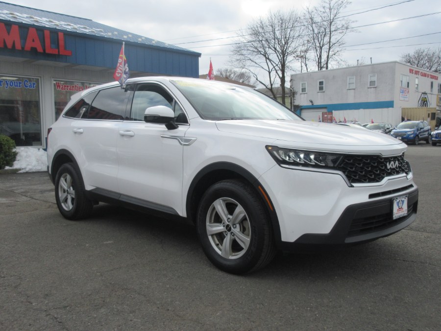 2022 Kia Sorento LX AWD, available for sale in Linden, New Jersey | Route 27 Auto Mall. Linden, New Jersey 2022 Kia Sorento LX AWD, available for sale in Linden, New Jersey | Route 27 Auto Mall. Linden, New Jersey