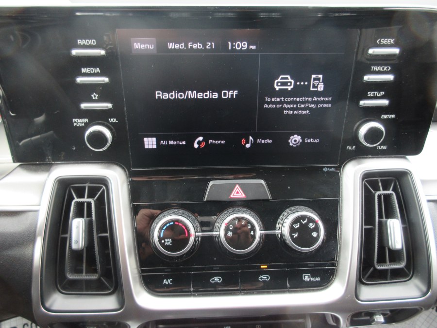 2022 Kia Sorento LX AWD, available for sale in Linden, New Jersey | Route 27 Auto Mall. Linden, New Jersey 2022 Kia Sorento LX AWD, available for sale in Linden, New Jersey | Route 27 Auto Mall. Linden, New Jersey