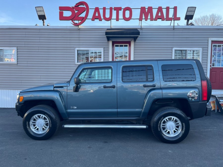 2007 HUMMER H3 4WD 4dr SUV, available for sale in Paterson, New Jersey | DZ Automall. Paterson, New Jersey