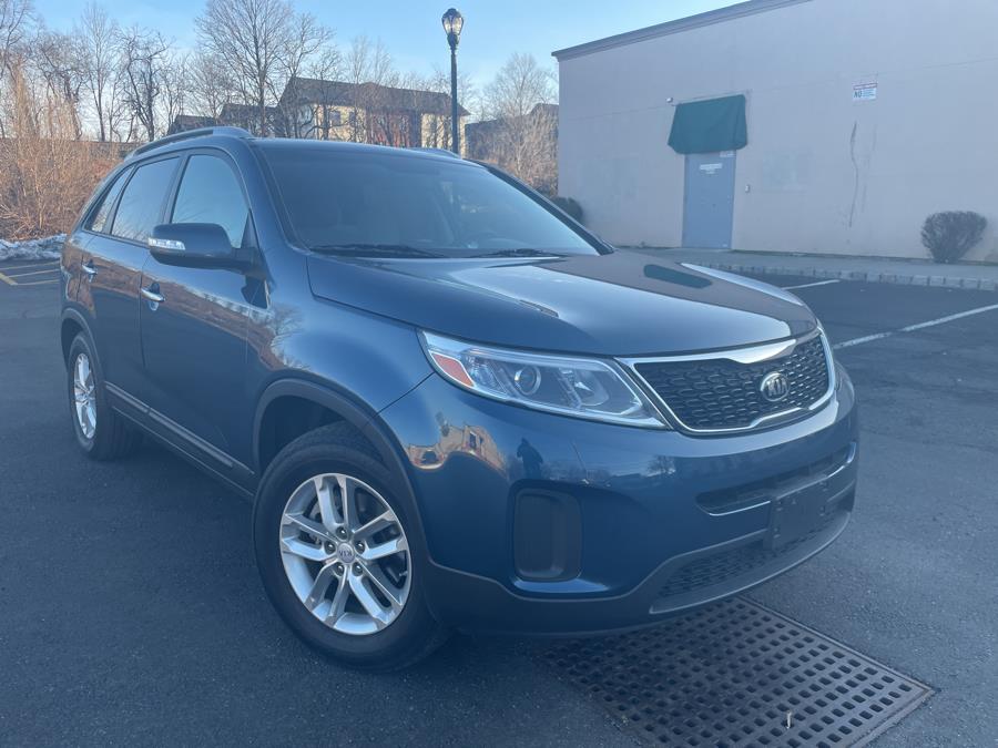 Used 2015 Kia Sorento in Plainfield, New Jersey | Lux Auto Sales of NJ. Plainfield, New Jersey