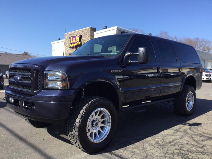 2000 Ford Excursion 137" WB Limited 4WD, available for sale in Plantsville, Connecticut | L&S Automotive LLC. Plantsville, Connecticut