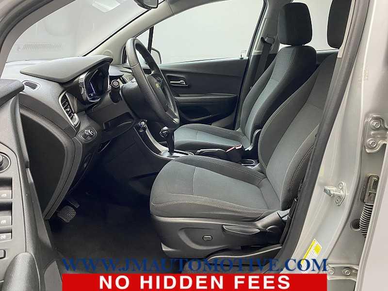 2019 Chevrolet Trax LS, available for sale in Naugatuck, Connecticut | J&M Automotive Sls&Svc LLC. Naugatuck, Connecticut 2019 Chevrolet Trax LS, available for sale in Naugatuck, Connecticut | J&M Automotive Sls&Svc LLC. Naugatuck, Connecticut