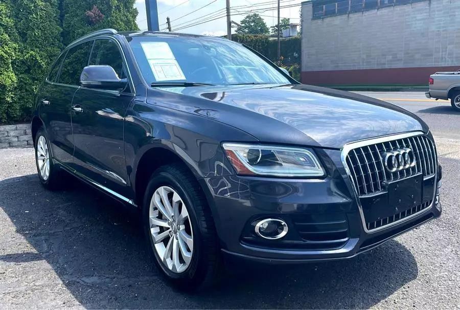 Used 2015 Audi Q5 in Plainfield, New Jersey | Lux Auto Sales of NJ. Plainfield, New Jersey