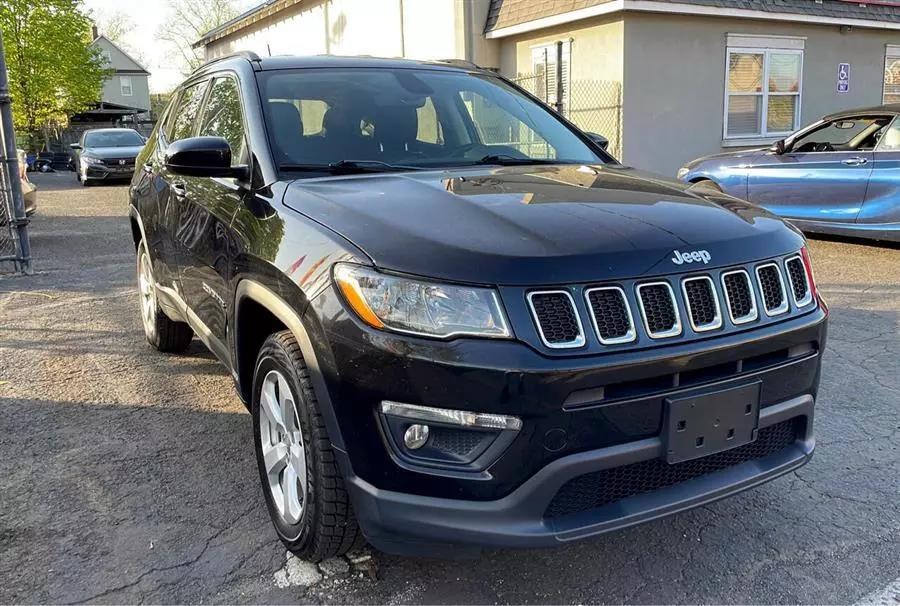 Used 2019 Jeep Compass in Plainfield, New Jersey | Lux Auto Sales of NJ. Plainfield, New Jersey