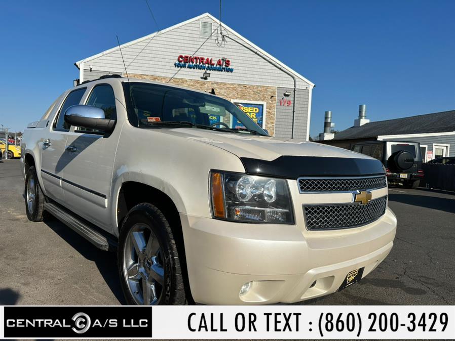 2013 Chevrolet Avalanche 4WD Crew Cab LTZ, available for sale in East Windsor, Connecticut | Central A/S LLC. East Windsor, Connecticut