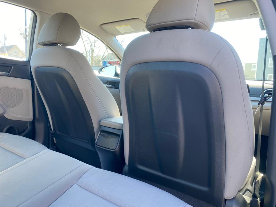 2017 Hyundai Elantra SE 2.0L Auto (Ulsan Plant), available for sale in Irvington , New Jersey | Auto Haus of Irvington Corp. Irvington , New Jersey 2017 Hyundai Elantra SE 2.0L Auto (Ulsan Plant), available for sale in Irvington , New Jersey | Auto Haus of Irvington Corp. Irvington , New Jersey