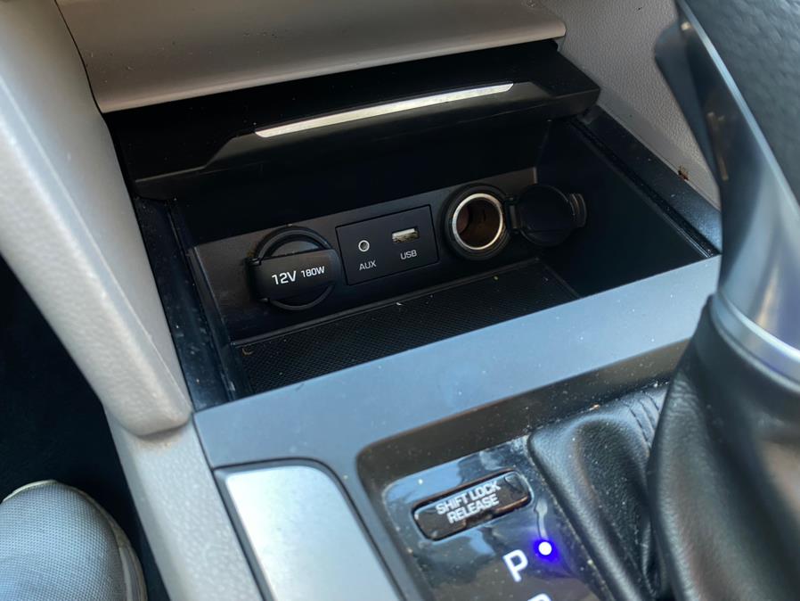 2017 Hyundai Elantra SE 2.0L Auto (Ulsan Plant), available for sale in Irvington , New Jersey | Auto Haus of Irvington Corp. Irvington , New Jersey 2017 Hyundai Elantra SE 2.0L Auto (Ulsan Plant), available for sale in Irvington , New Jersey | Auto Haus of Irvington Corp. Irvington , New Jersey