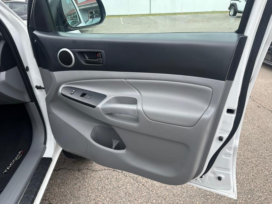 2015 Toyota Tacoma 4WD Double Cab V6 AT TRD Pro (Natl), available for sale in South Windsor, Connecticut | Mike And Tony Auto Sales, Inc. South Windsor, Connecticut 2015 Toyota Tacoma 4WD Double Cab V6 AT TRD Pro (Natl), available for sale in South Windsor, Connecticut | Mike And Tony Auto Sales, Inc. South Windsor, Connecticut