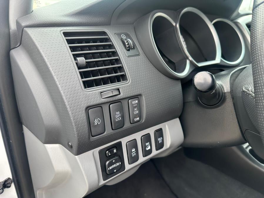 2015 Toyota Tacoma 4WD Double Cab V6 AT TRD Pro (Natl), available for sale in South Windsor, Connecticut | Mike And Tony Auto Sales, Inc. South Windsor, Connecticut 2015 Toyota Tacoma 4WD Double Cab V6 AT TRD Pro (Natl), available for sale in South Windsor, Connecticut | Mike And Tony Auto Sales, Inc. South Windsor, Connecticut