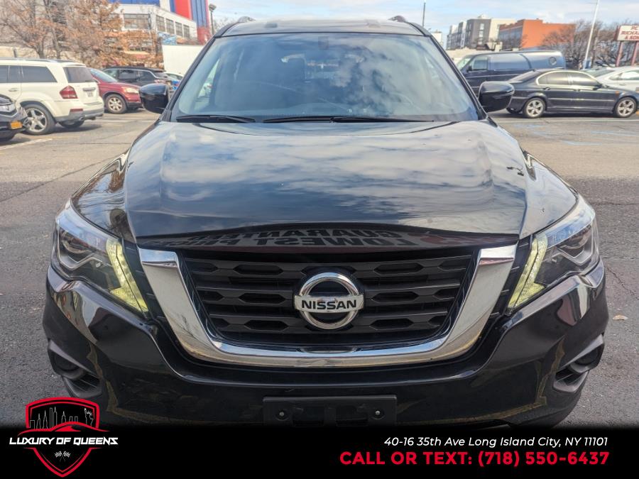 Used 2020 Nissan Pathfinder in Long Island City, New York | Luxury Of Queens. Long Island City, New York