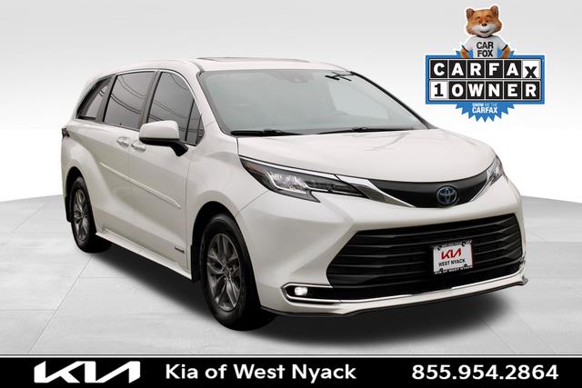 2021 Toyota Sienna XLE, available for sale in Bronx, New York | Eastchester Motor Cars. Bronx, New York