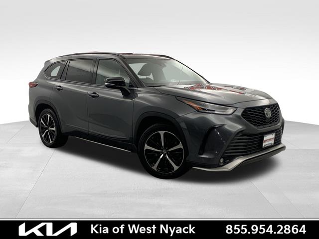 2022 Toyota Highlander XSE, available for sale in Bronx, New York | Eastchester Motor Cars. Bronx, New York