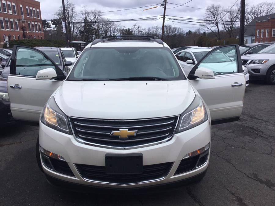2015 Chevrolet Traverse AWD 4dr LT w/2LT, available for sale in Manchester, Connecticut | Liberty Motors. Manchester, Connecticut