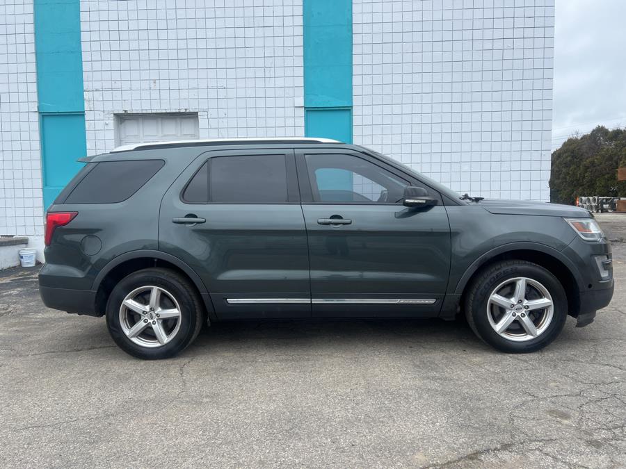 2016 Ford Explorer 4WD 4dr XLT, available for sale in Milford, Connecticut | Dealertown Auto Wholesalers. Milford, Connecticut