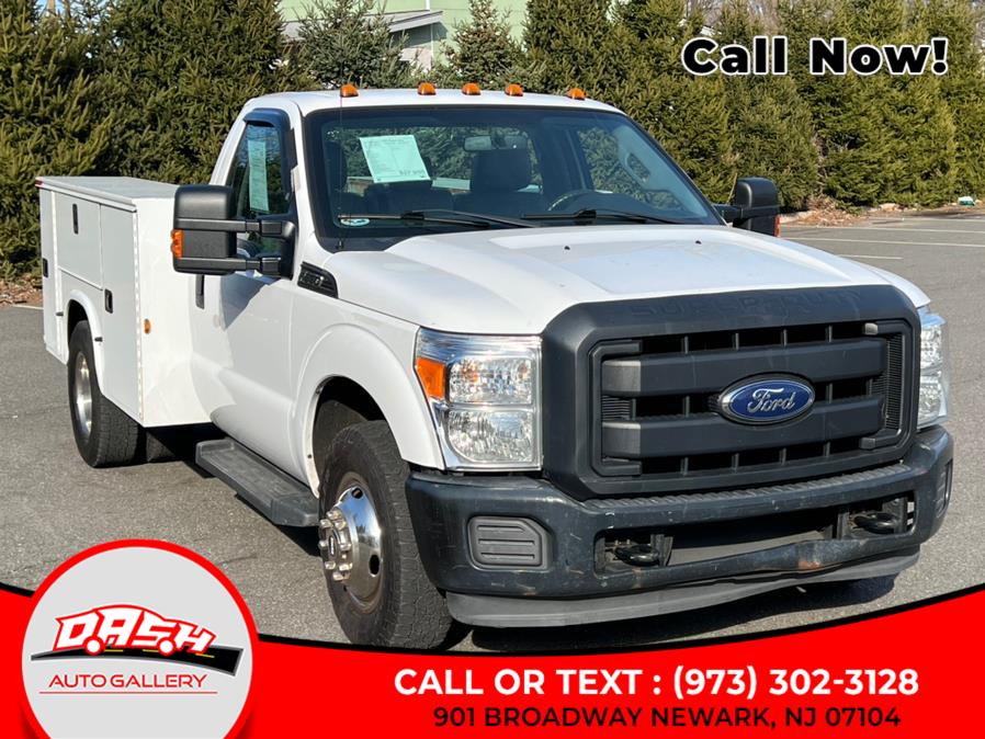 2016 Ford Super Duty F-350 DRW 2WD Reg Cab 137" XL, available for sale in Newark, New Jersey | Dash Auto Gallery Inc.. Newark, New Jersey