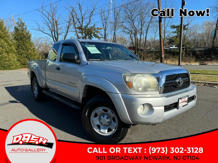 2011 Toyota Tacoma 4WD Access V6 AT (Natl), available for sale in Newark, New Jersey | Dash Auto Gallery Inc.. Newark, New Jersey