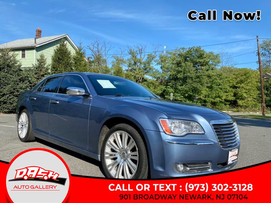2011 Chrysler 300 4dr Sdn Limited RWD, available for sale in Newark, New Jersey | Dash Auto Gallery Inc.. Newark, New Jersey