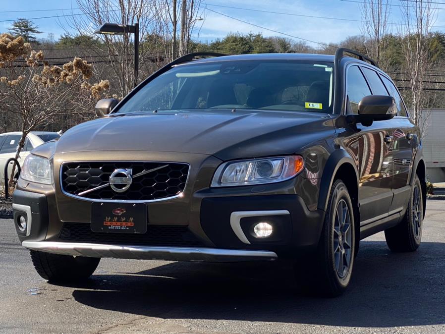2015 Volvo XC70 2015.5 AWD 4dr Wgn T6 Platinum, available for sale in Canton, Connecticut | Lava Motors. Canton, Connecticut