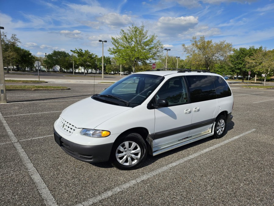 2000 Chrysler Voyager 4dr SE 113" WB, available for sale in Longwood, Florida | Majestic Autos Inc.. Longwood, Florida