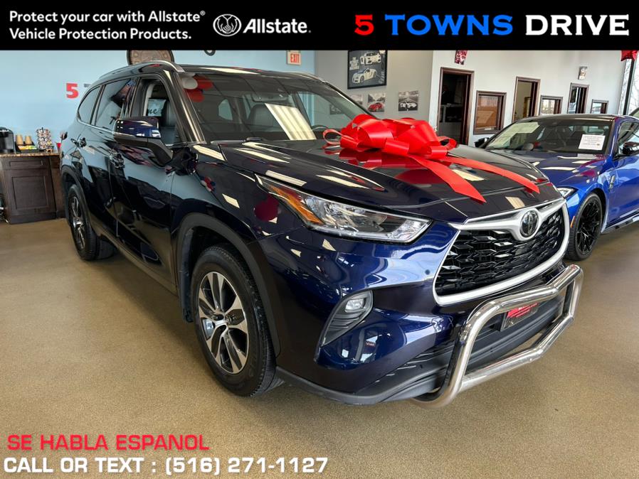 Used 2020 Toyota Highlander in Inwood, New York | 5 Towns Drive. Inwood, New York