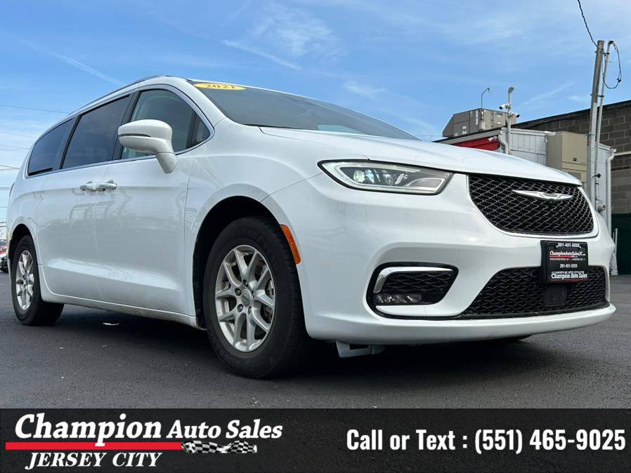 Chrysler Pacifica 2021 in Jersey City, Newark, Bayonne, North Bergen
